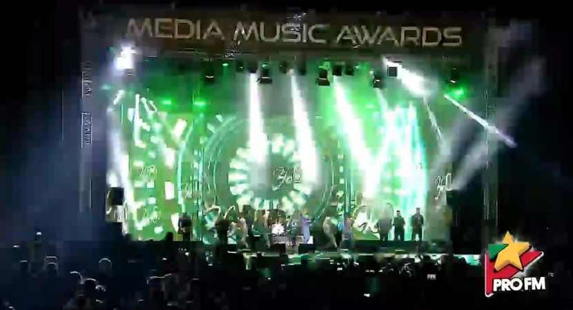 bandicam 2017-10-03 21-56-42-478 - 01 Alina scena concert