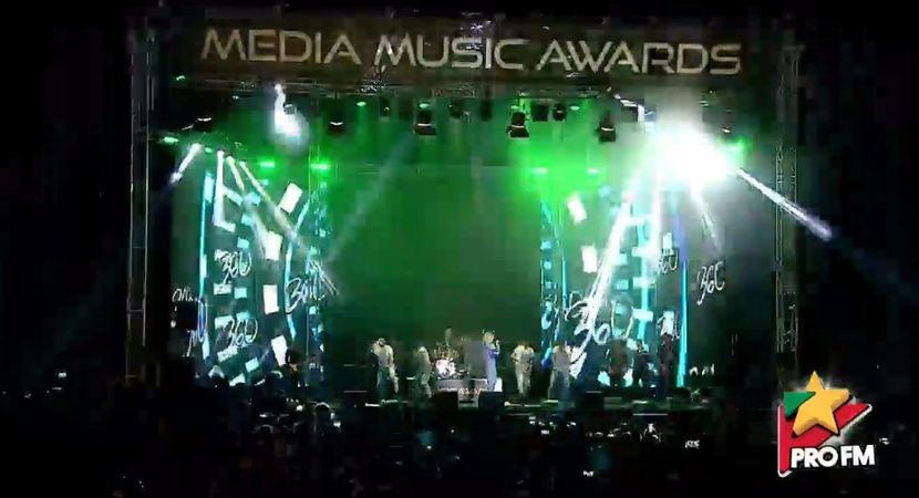 bandicam 2017-10-03 21-56-42-691 - 01 Alina scena concert