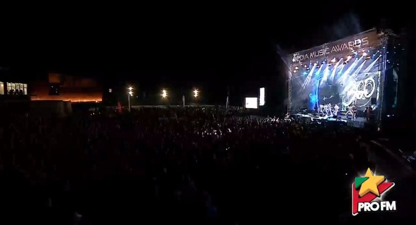 bandicam 2017-10-03 21-58-33-981 - 01 Alina scena concert