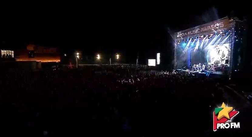 bandicam 2017-10-03 21-58-34-231 - 01 Alina scena concert