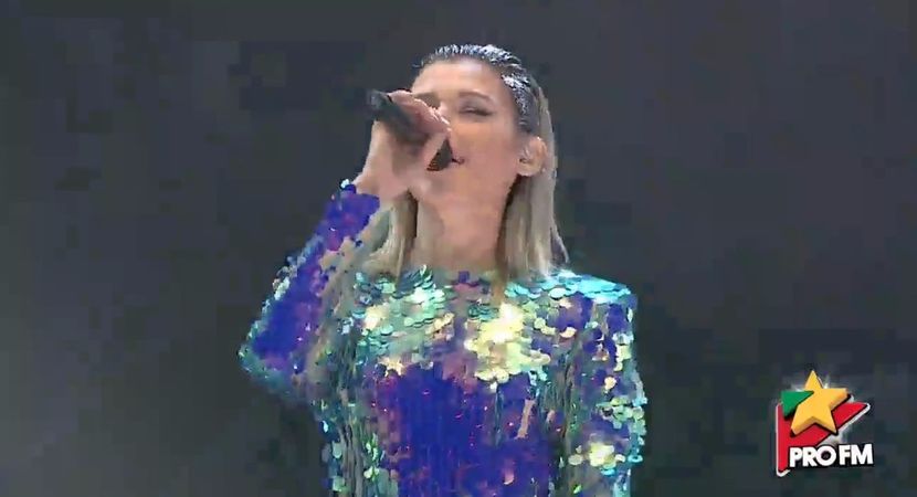 bandicam 2017-10-03 22-00-28-069 - 01 Alina scena concert