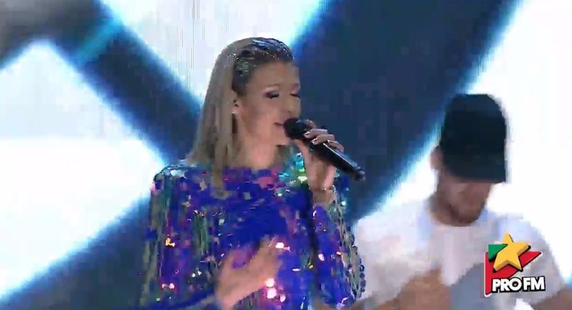 bandicam 2017-10-03 22-00-37-775 - 01 Alina scena concert