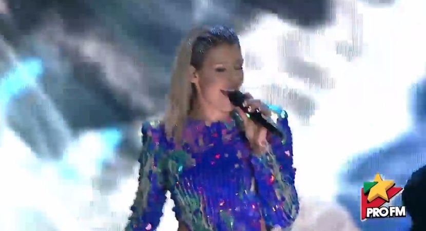 bandicam 2017-10-03 22-00-38-098 - 01 Alina scena concert