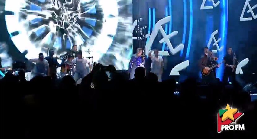 bandicam 2017-10-03 22-00-38-668 - 01 Alina scena concert