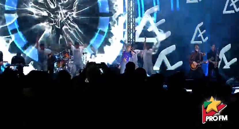 bandicam 2017-10-03 22-00-38-868 - 01 Alina scena concert