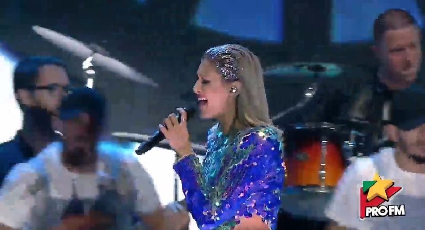 bandicam 2017-10-03 22-00-47-708 - 01 Alina scena concert