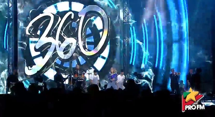 bandicam 2017-10-03 22-00-59-659 - 01 Alina scena concert