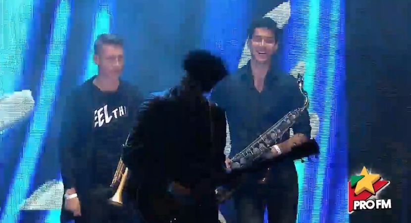 bandicam 2017-10-03 22-01-05-643 - 01 Alina scena concert