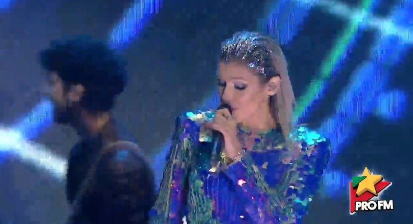 bandicam 2017-10-03 22-01-36-734 - 01 Alina scena concert