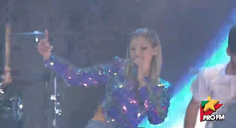 bandicam 2017-10-03 22-02-09-708 - 01 Alina scena concert