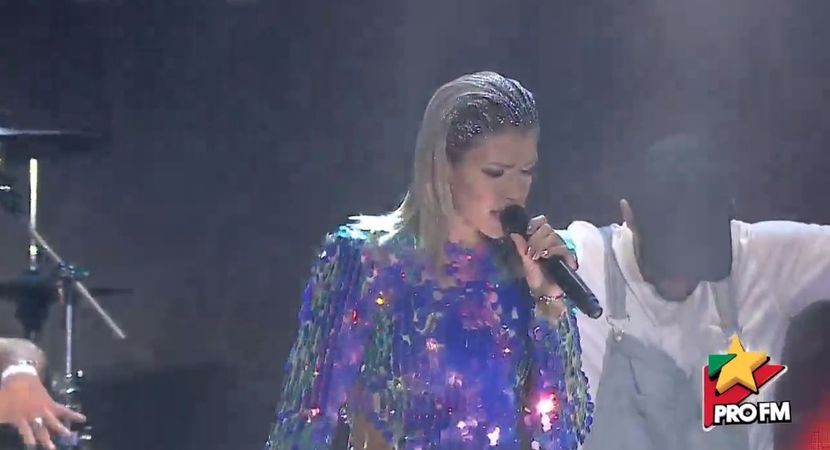 bandicam 2017-10-03 22-02-55-482 - 01 Alina scena concert