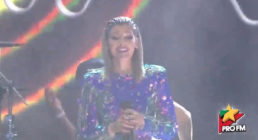 bandicam 2017-10-03 22-03-00-512 - 01 Alina scena concert