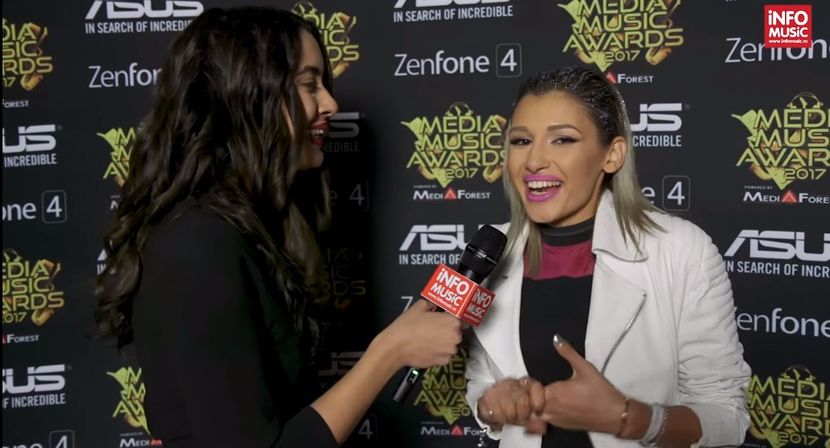 bandicam 2017-10-09 20-29-10-464 - a Alina - Ali poze noi dar puse recent 13