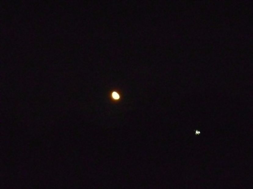 Rasarit. Luna in descrestere in Gemeni - Luna - Soarele si norii - 1