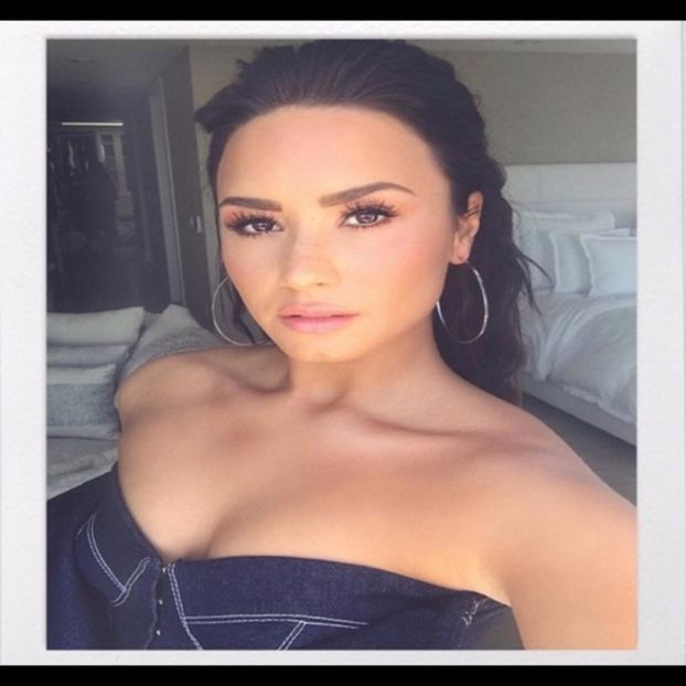 ♡ This picture was posted on 13Octombrie. - trying to be a rainbow challenge2