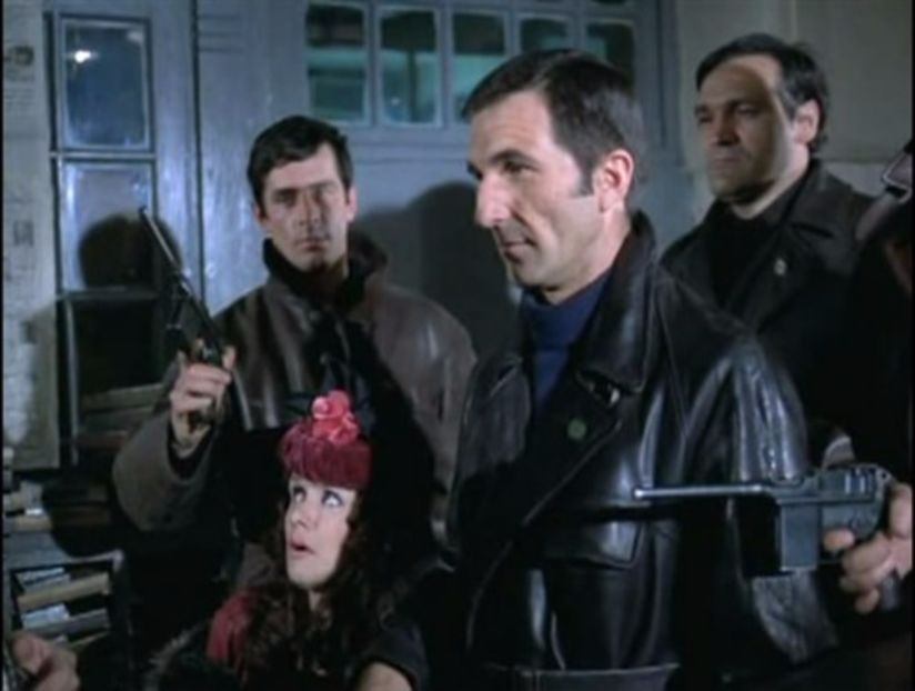  - Un Comisar Acuza 1974