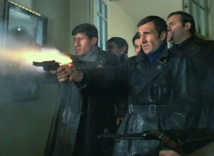  - Un Comisar Acuza 1974