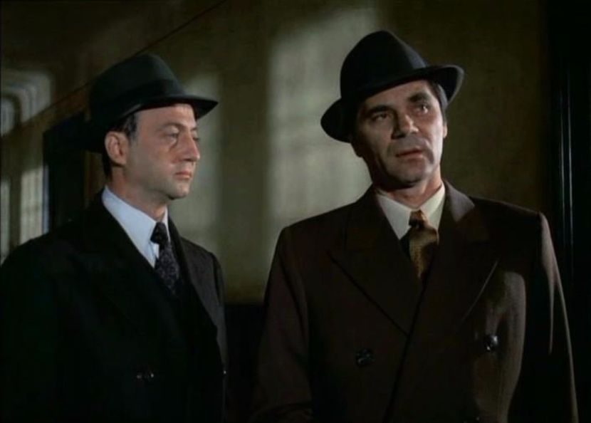 Un Comisar Acuza - Un Comisar Acuza 1974