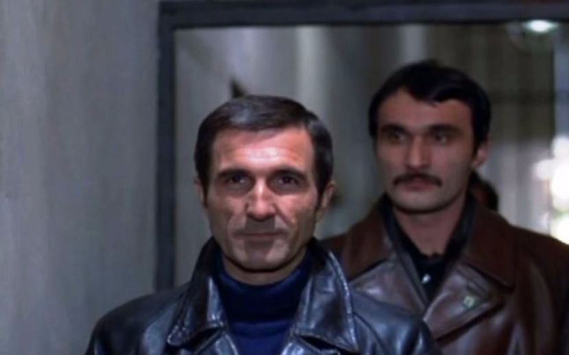 Un Comisar Acuza - Un Comisar Acuza 1974