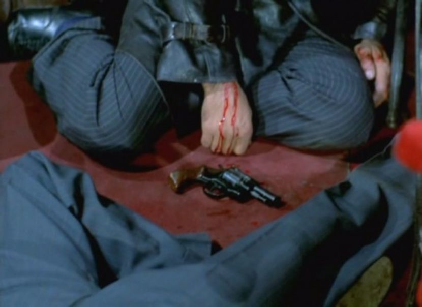 Un Comisar Acuza - Un Comisar Acuza 1974