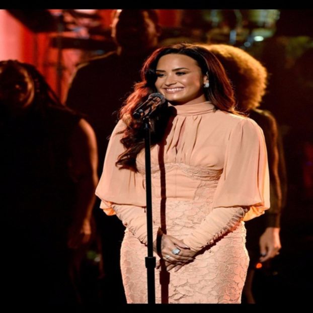 ♡ This picture was posted on 16Octombrie. - trying to be a rainbow challenge2