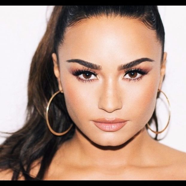 ♡ This picture was posted on 17Octombrie. - trying to be a rainbow challenge2