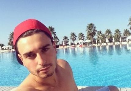 exclusiv-faydee-si-a-lansat-prima-colectie-de-haine-cum-arata-articolele-vestimentare-create-de-arti - Faydee