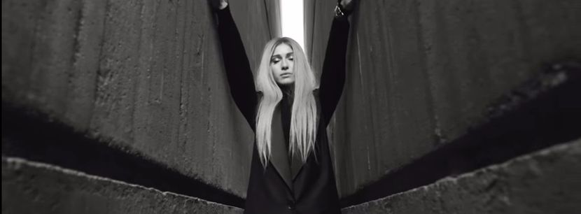 bandicam 2017-10-27 10-50-48-385 - A - Imi dia curaj