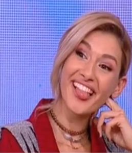 bandicam 2017-10-27 11-09-07-132 - a Alina - Ali poze noi dar puse recent - Rai da buni