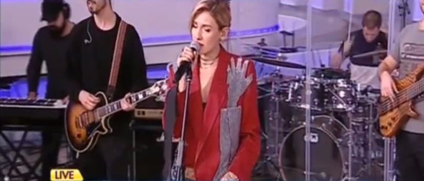 bandicam 2017-10-27 11-21-55-827 - a Alina - Ali poze noi dar puse recent - Rai da buni cantat