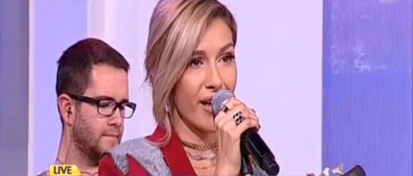 bandicam 2017-10-27 11-21-57-394 - a Alina - Ali poze noi dar puse recent - Rai da buni cantat