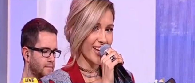 bandicam 2017-10-27 11-21-58-389 - a Alina - Ali poze noi dar puse recent - Rai da buni cantat