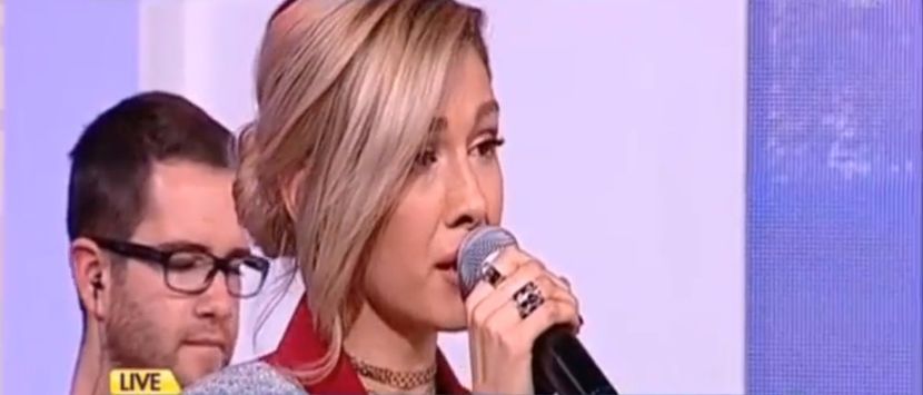 bandicam 2017-10-27 11-21-59-916 - a Alina - Ali poze noi dar puse recent - Rai da buni cantat