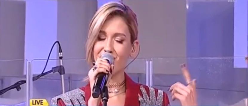 bandicam 2017-10-27 11-22-07-488 - a Alina - Ali poze noi dar puse recent - Rai da buni cantat