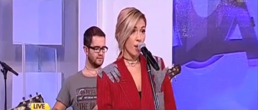 bandicam 2017-10-27 11-22-13-368 - a Alina - Ali poze noi dar puse recent - Rai da buni cantat