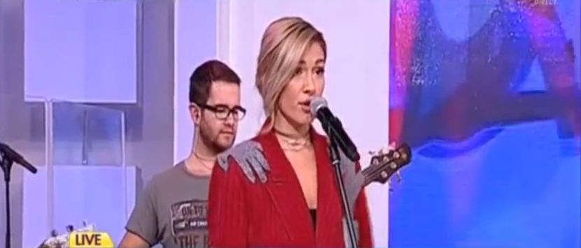 bandicam 2017-10-27 11-22-13-552 - a Alina - Ali poze noi dar puse recent - Rai da buni cantat