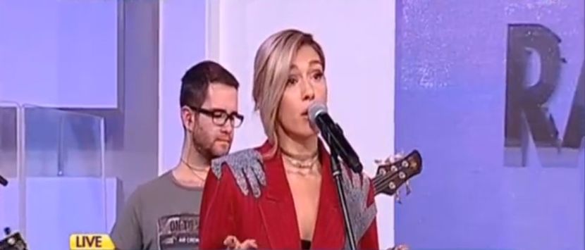 bandicam 2017-10-27 11-22-14-675 - a Alina - Ali poze noi dar puse recent - Rai da buni cantat