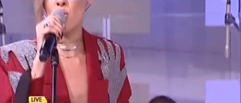 bandicam 2017-10-27 11-22-48-411 - a Alina - Ali poze noi dar puse recent - Rai da buni cantat