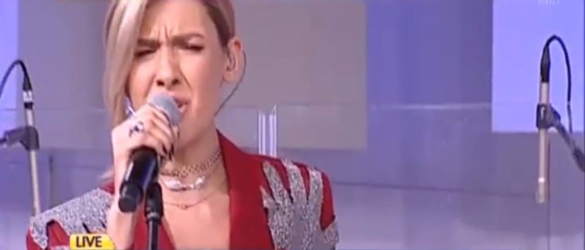 bandicam 2017-10-27 11-22-49-105 - a Alina - Ali poze noi dar puse recent - Rai da buni cantat