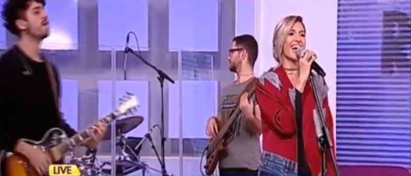 bandicam 2017-10-27 11-22-59-469 - a Alina - Ali poze noi dar puse recent - Rai da buni cantat