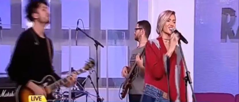 bandicam 2017-10-27 11-22-59-686 - a Alina - Ali poze noi dar puse recent - Rai da buni cantat