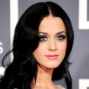 Makeup-Downturned-Eyes-1 - CELE MAI FRUMOASE FEMEI DIN LUME CA VEDETE