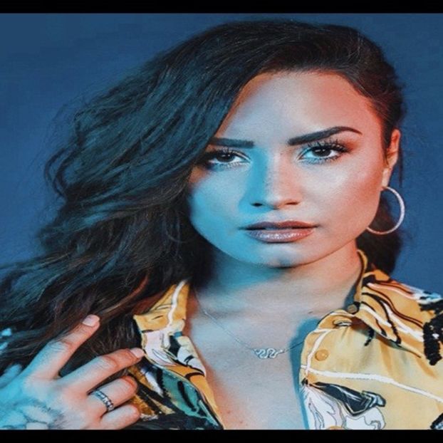 ♡ This picture was posted on 28Octombrie. - trying to be a rainbow challenge2