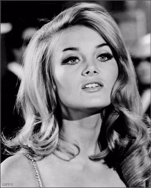 564full-barbara-bouchet - CELE MAI FRUMOASE FEMEI DIN LUME CA VEDETE