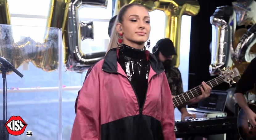 bandicam 2017-11-02 19-19-23-162 - a Alina - Ali poze noi dar puse recent 13