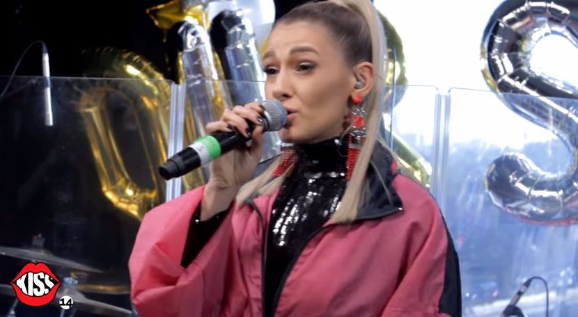 bandicam 2017-11-02 19-19-30-236 - a Alina - Ali poze noi dar puse recent 13