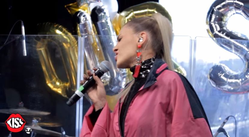 bandicam 2017-11-02 19-20-09-606 - a Alina - Ali poze noi dar puse recent 13