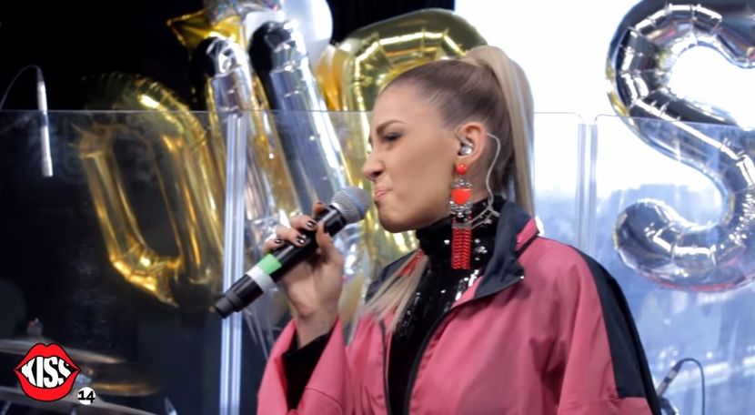 bandicam 2017-11-02 19-20-10-716 - a Alina - Ali poze noi dar puse recent 13