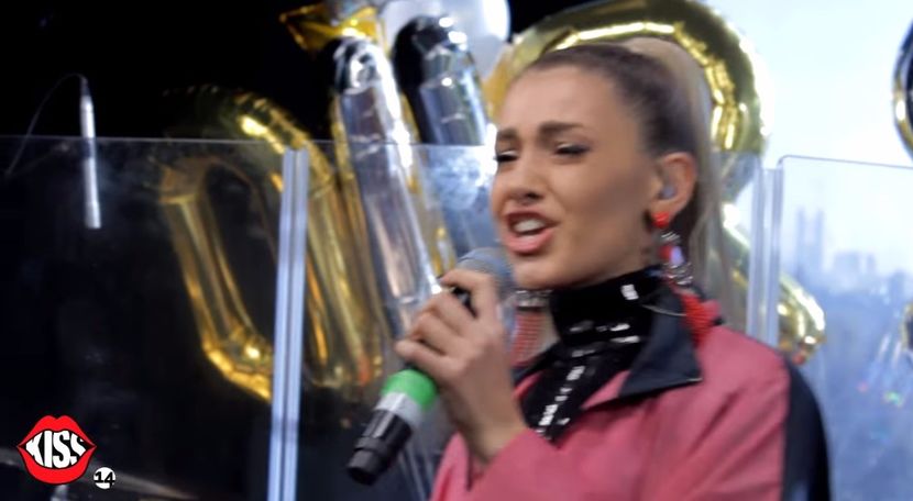 bandicam 2017-11-02 19-20-19-151 - a Alina - Ali poze noi dar puse recent 13