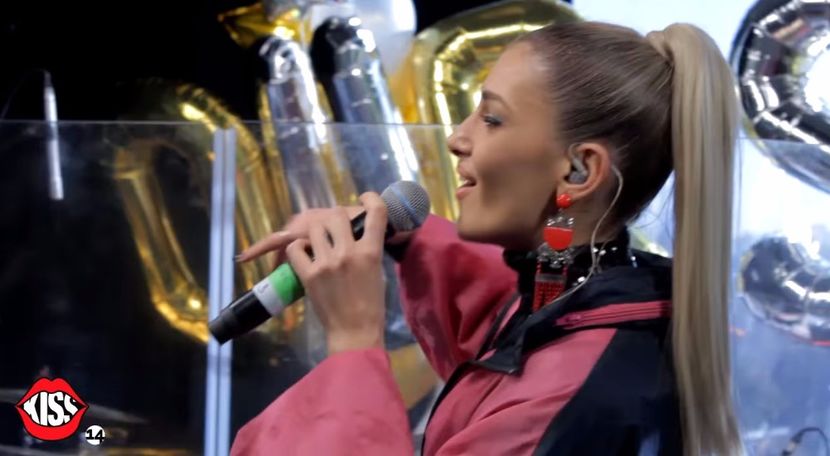 bandicam 2017-11-02 19-20-26-127 - a Alina - Ali poze noi dar puse recent 13